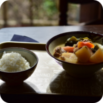 白米とお汁物の写真